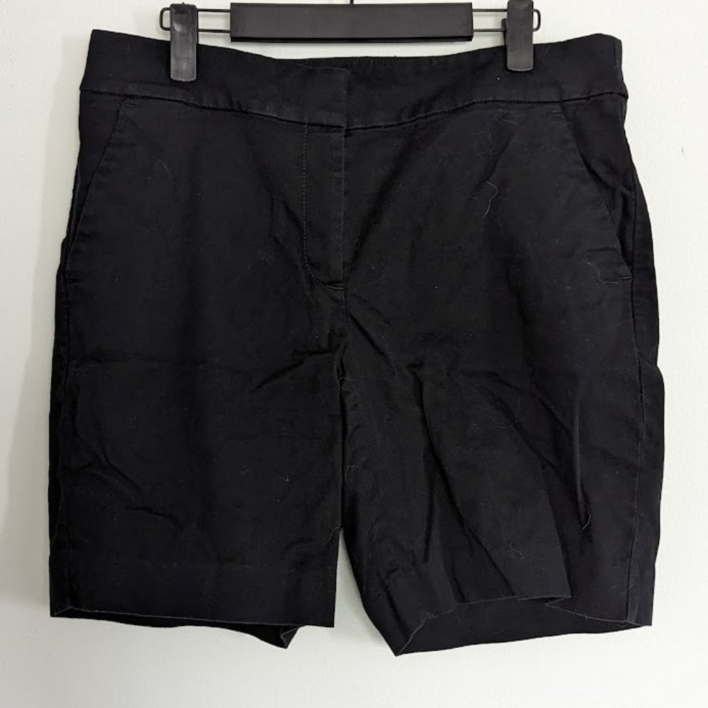 Pre-Loved Loft Women's The Riviera Short in Black Size 6